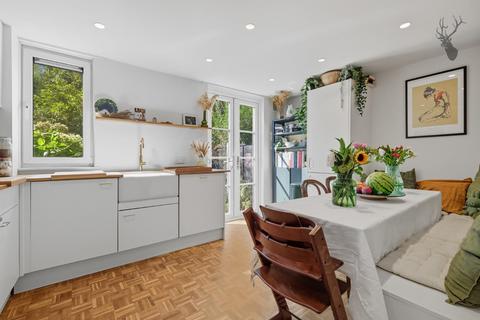 undefined, Ivanhoe House, Bow