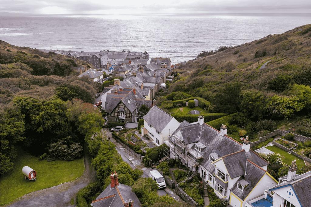 Hengoed views