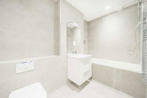 1 bedroom flat for sale, Chatfield Road, Battersea SW11