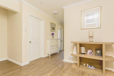 41 Woodmansterne Street, Banstead, SM7 3NQ