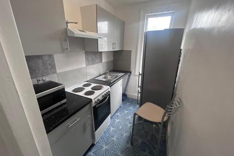 2 bedroom flat to rent, Hanover Road, Tottenham, London