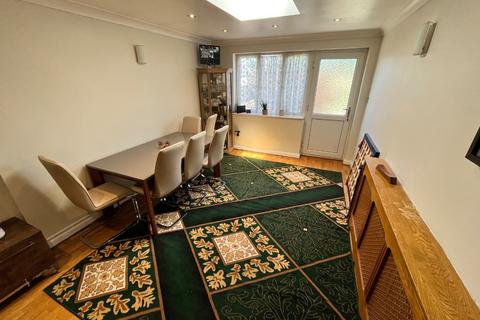undefined, Sherwood Road, Luton, Bedfordshire, LU4 8LG