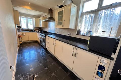 undefined, Sherwood Road, Luton, Bedfordshire, LU4 8LG