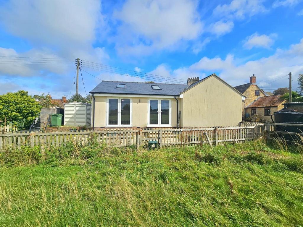 Apia3276.jpg