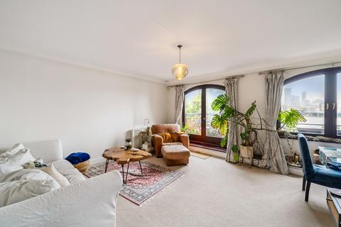 2 bedroom apartment for sale, Trafalgar Court, London, E1W
