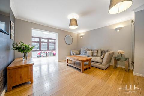 undefined, Roding Drive, Brentwood