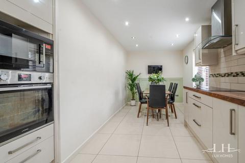 undefined, Roding Drive, Brentwood