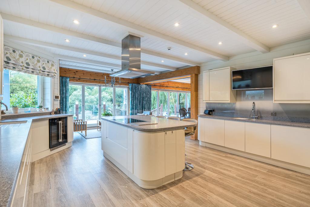 1355471-23-68caf9...