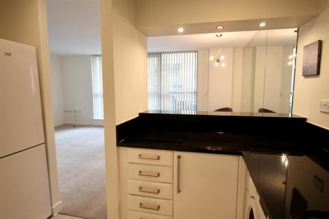 2 bedroom flat to rent, River Crescent, Waterside Way, Nottingham, Nottinghamshire, NG2