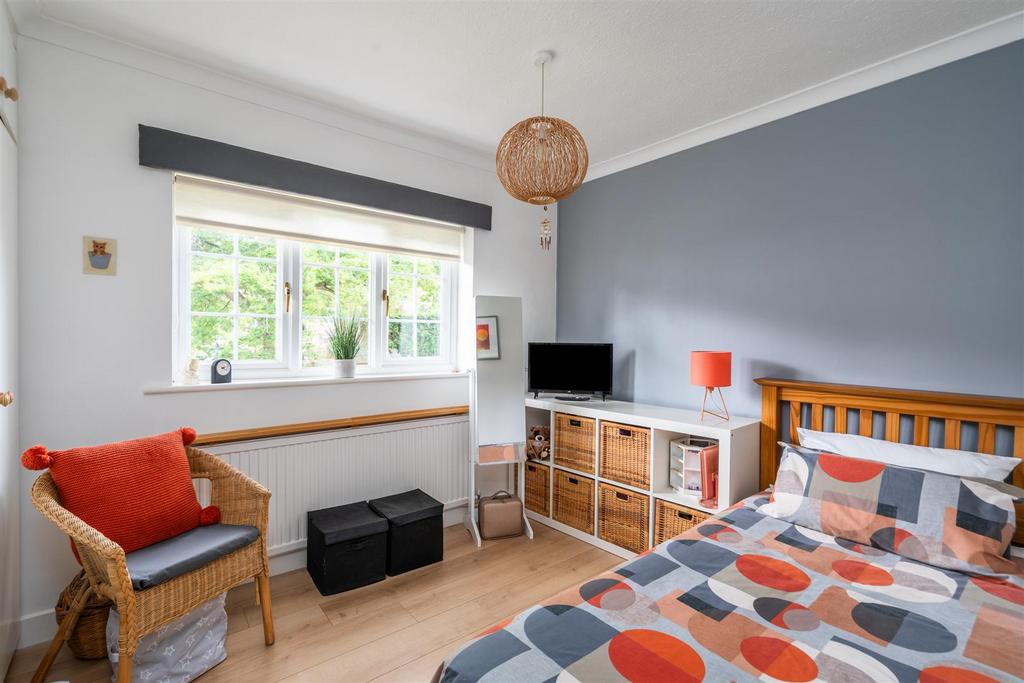 7 Beconsfield Close 13.jpg
