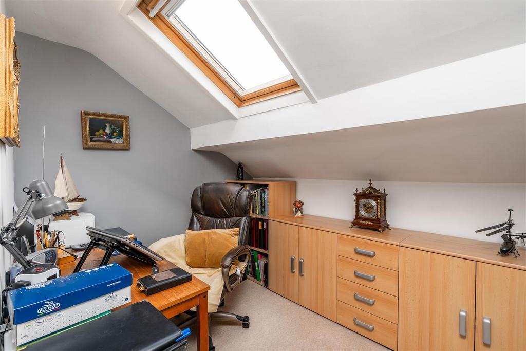7 Beconsfield Close 17.jpg
