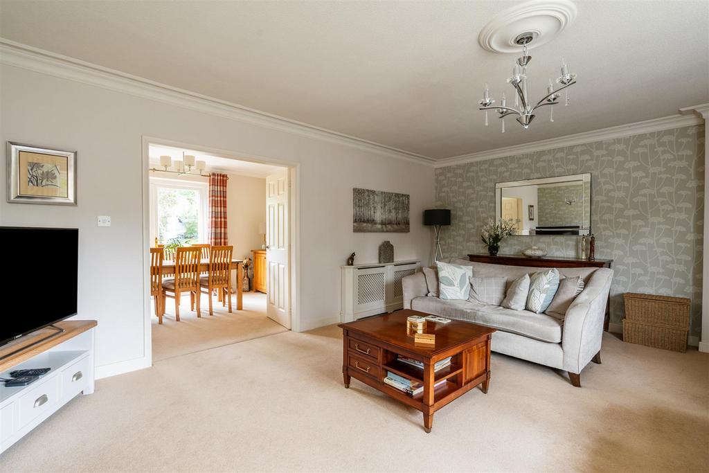 7 Beconsfield Close 32.jpg