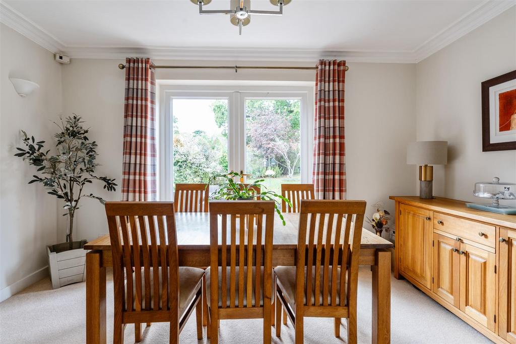 7 Beconsfield Close 27.jpg