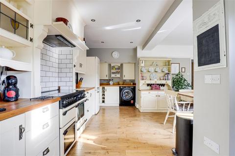 4 bedroom detached house for sale, Highfield Road, Nuthall NG16