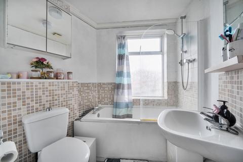 2 bedroom maisonette for sale, Upper Shirley Avenue, Upper Shirley, Southampton, Hampshire, SO15