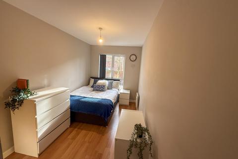 undefined, Gilmartin Grove, L6 1EG,