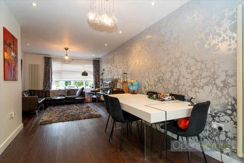 3 bedroom terraced house for sale, Fontwell Close, Harrow
