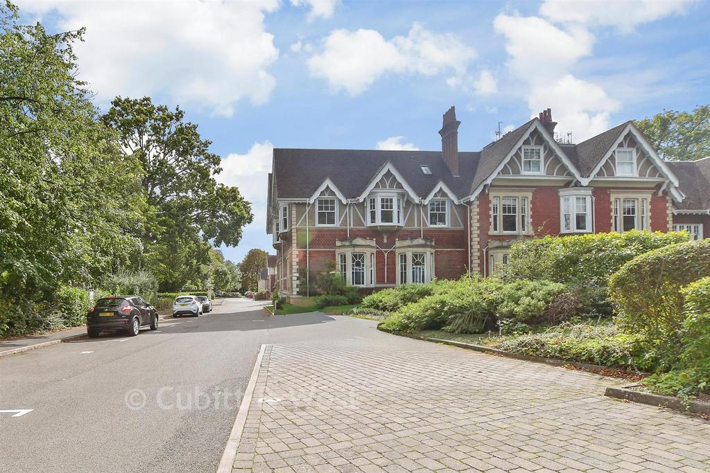 Driveway/Parking
