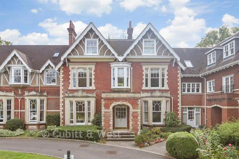 1 bedroom flat for sale, Cooper Lodge, Horley RH6