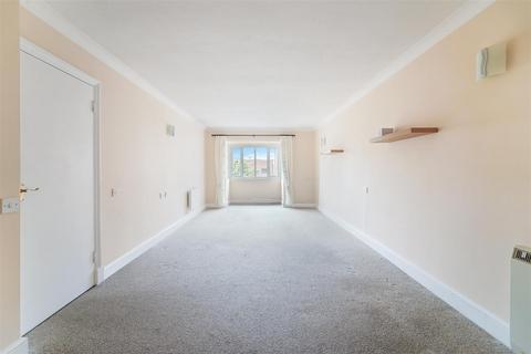 undefined, Upper High Street, Epsom