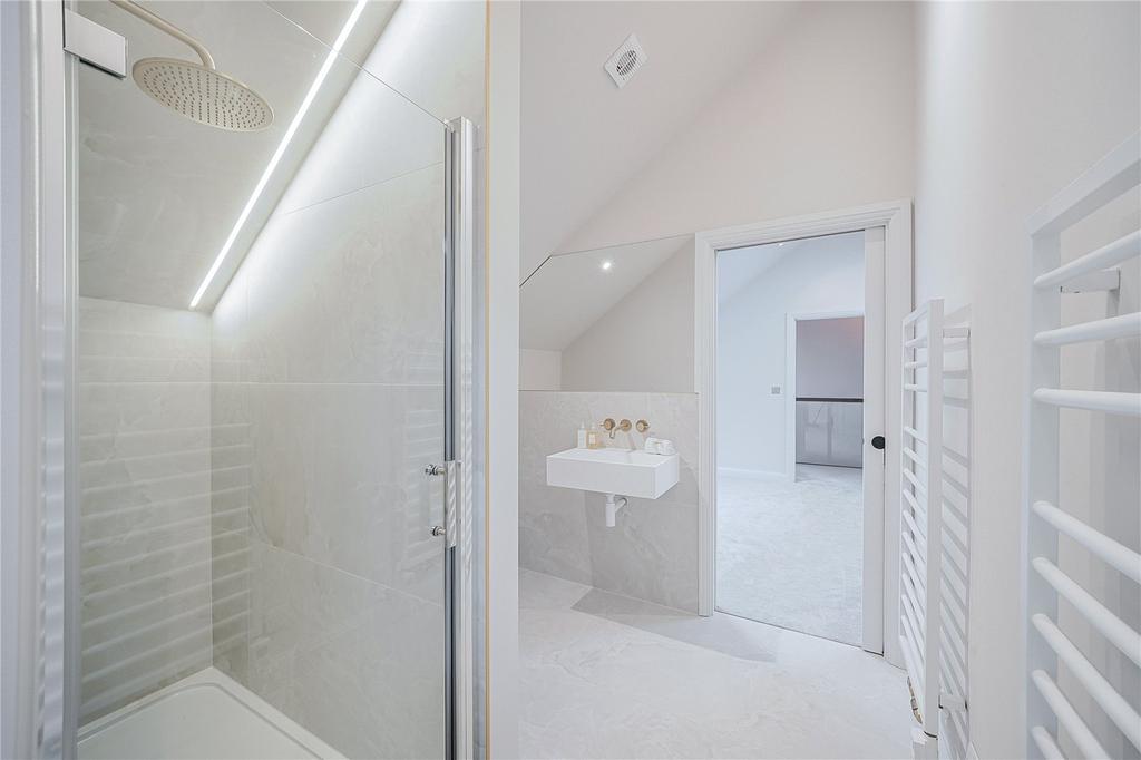 Jack &amp; Jill En Suite