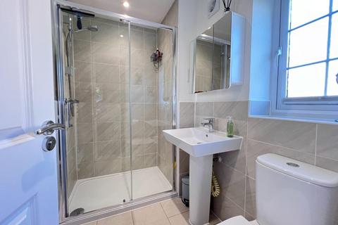4 Bond Close, Leonard Stanley, Stonehouse, GL10 3GQ