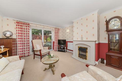 2 bedroom detached house for sale, Fir Tree Walk, Market Harborough LE16