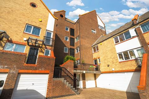 5 Admiral Place, London, SE16 5NY