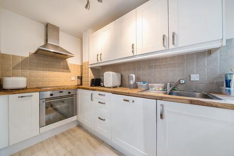 5 Admiral Place, London, SE16 5NY