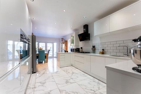 undefined, Campbell Road, Bedford, Bedfordshire, MK40 3DD