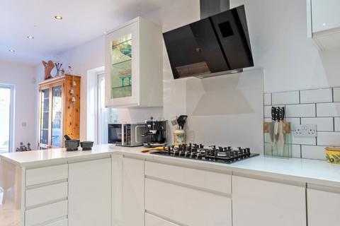 undefined, Campbell Road, Bedford, Bedfordshire, MK40 3DD