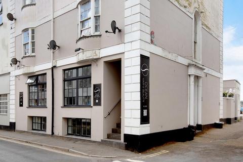 Northumberland Place, Teignmouth, TQ14
