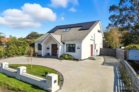 Coxes Farm Road, Billericay, CM11