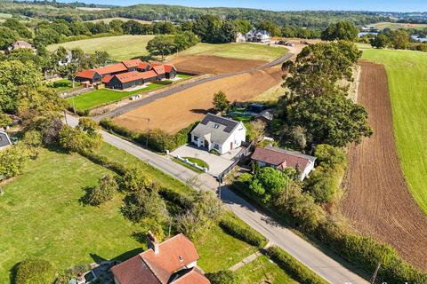 4 bedroom detached house for sale, Coxes Farm Road, Billericay, CM11