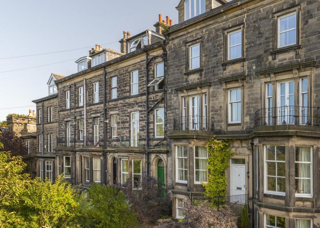 Crossbeck Road 12 front.jpg