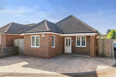 3 bedroom chalet to rent, Hersham, Walton, Surrey, KT12