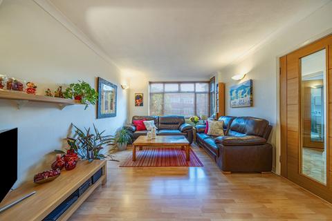 4 bedroom semi-detached house for sale, Kynance Gardens, Stanmore