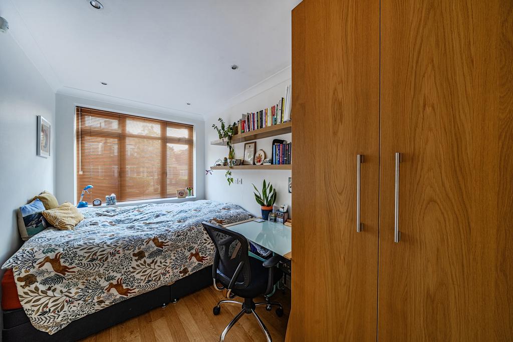 1358741-12-68d2ad...