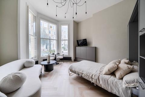undefined, Earls Court, Earls Court, London, SW5