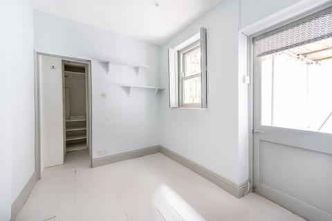 2 bedroom flat to rent, Powis Gardens, Notting Hill, London, W11