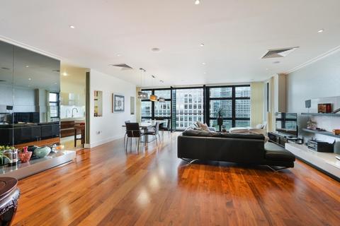 3 bedroom apartment to rent, Discovery Dock West, London, E14