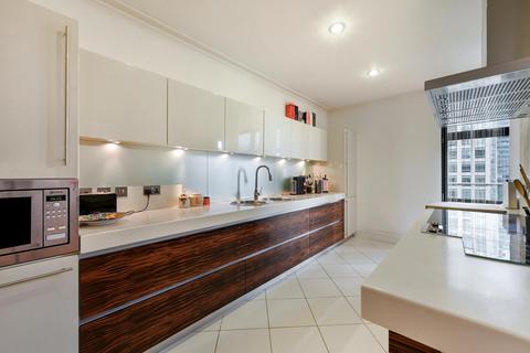 3 bedroom apartment to rent, Discovery Dock West, London, E14