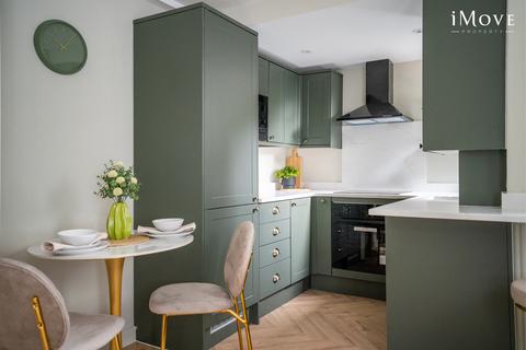 2 bedroom flat for sale, Anerley Hill, London SE19