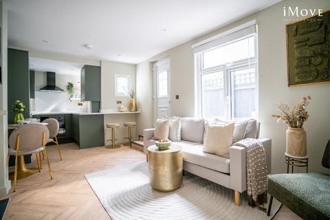2 bedroom flat for sale, Anerley Hill, London SE19