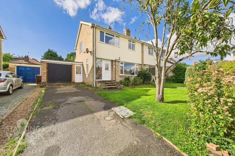 3 bedroom semi-detached house for sale, Nurseries Avenue, Brundall, Norwich
