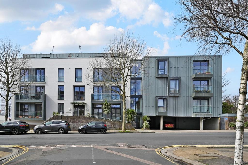 Russell house bn3 - front shots (1).jpg