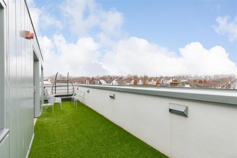 3 bedroom flat for sale, Montefiore Road, Hove BN3