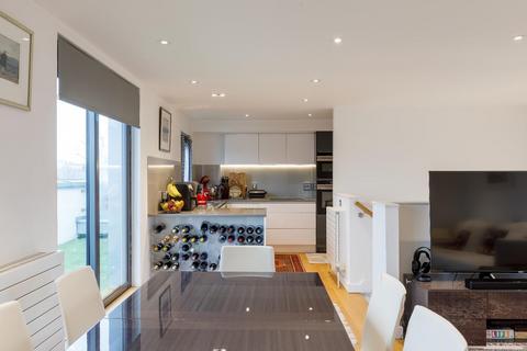3 bedroom flat for sale, Montefiore Road, Hove BN3