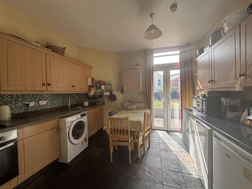 Kitchen.jpg