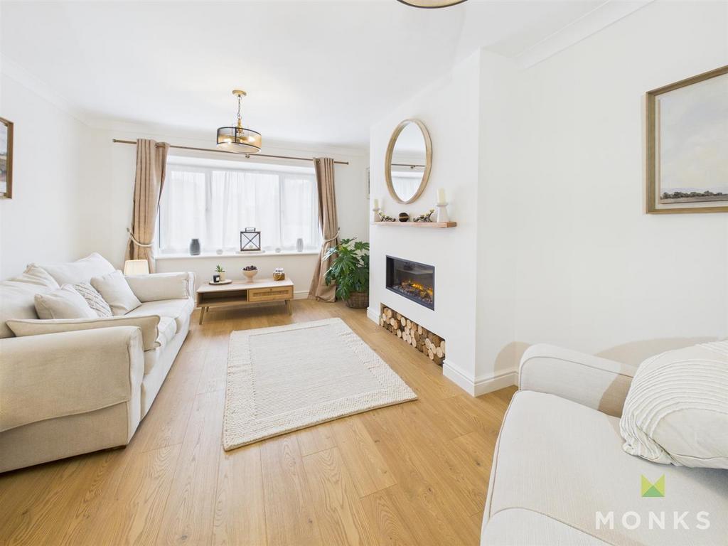 CAM01420 G0-PR0769-STILL008.jpg